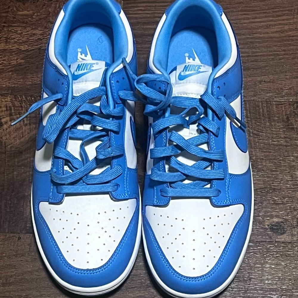 Size 10 University blue dunks